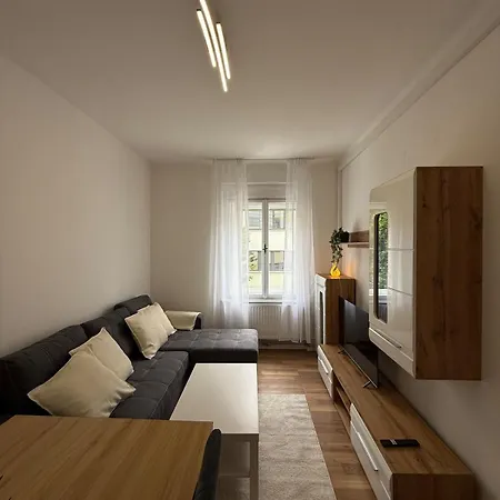 Apartment New In The Center